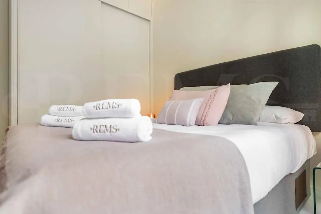 Luxurious Apartment In Center With Parking By Rems Malaga Spain