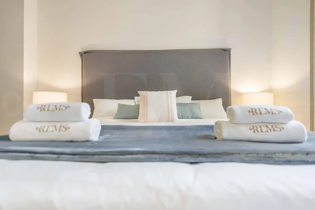 Luxurious Apartment In Center With Parking By Rems Malaga